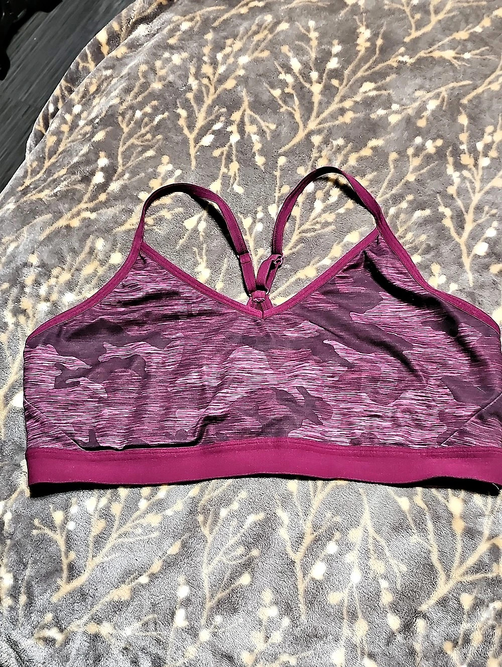 Athletic Works Women's Abstract Sports Bra Purple XL Like New